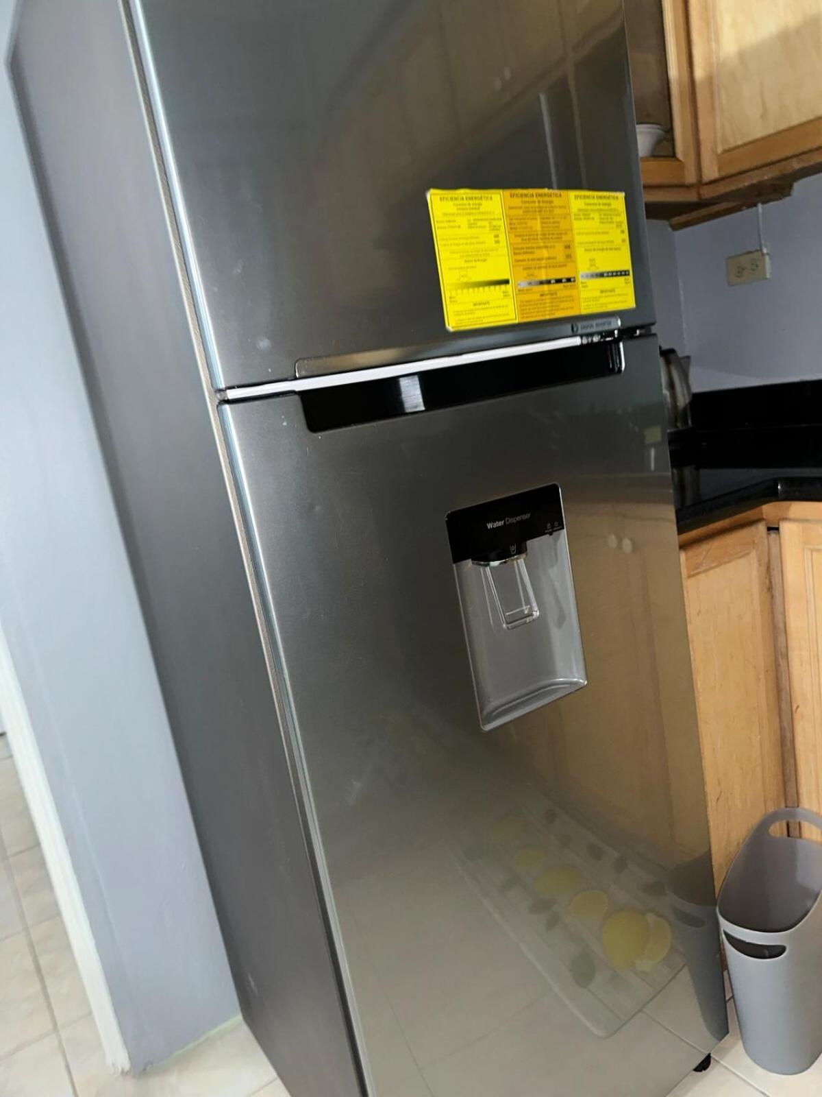 One Bedroom City Apartment Fully Ac With 24Hrs Security Kingston Esterno foto