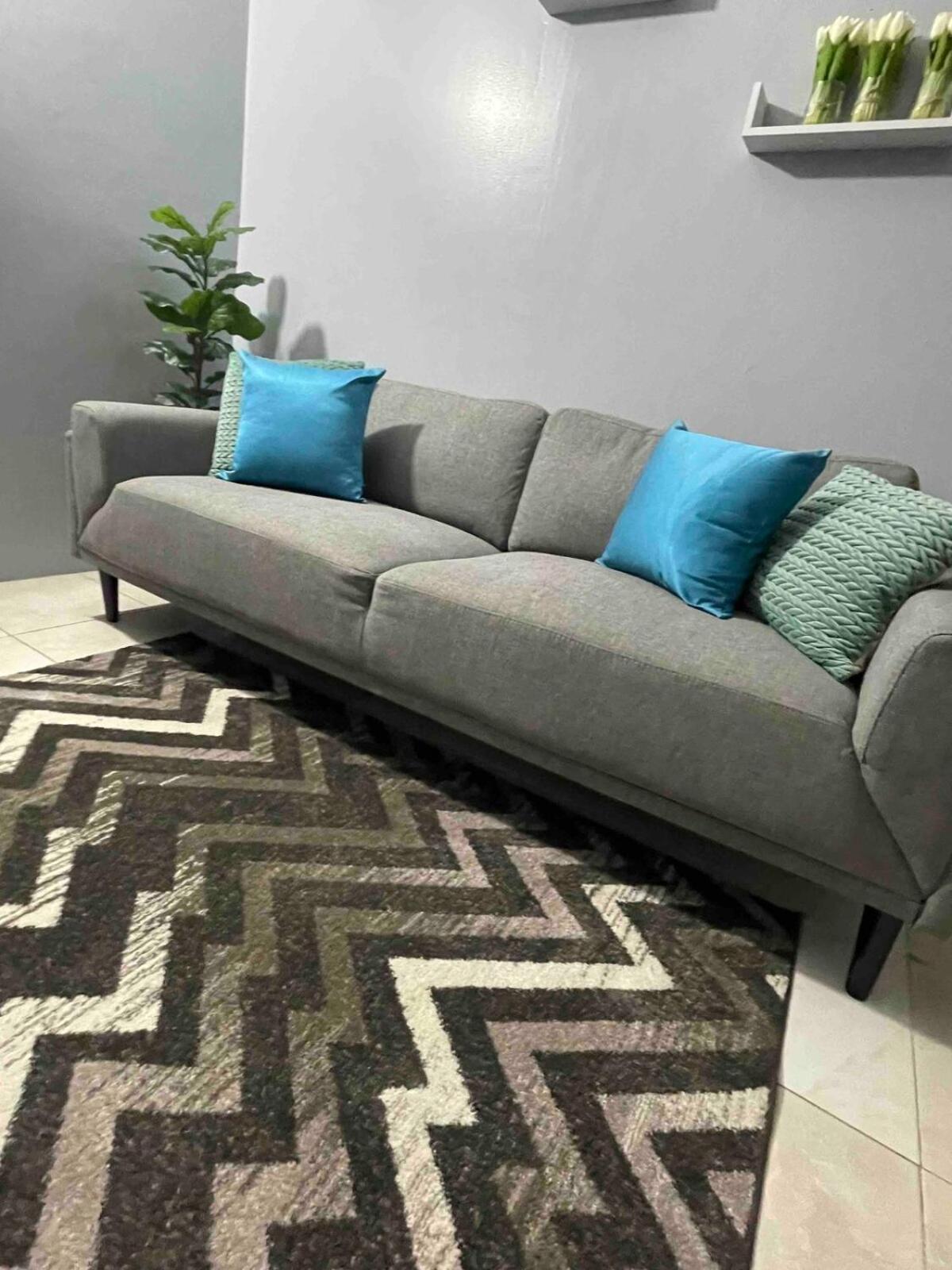 One Bedroom City Apartment Fully Ac With 24Hrs Security Kingston Esterno foto